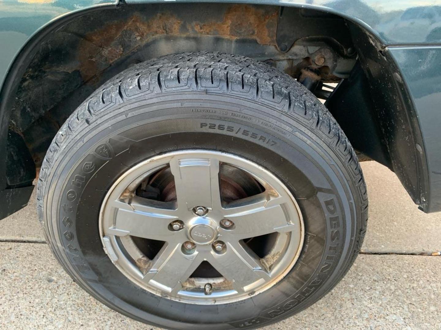 2005 GREEN JEEP GRAND CHEROKEE LIMITED (1J4HR58205C) with an 5.7L engine, Automatic transmission, located at 503 First Street, Canonsburg, PA, 15317, (724) 745-0566, 40.266006, -80.178413 - Photo#10