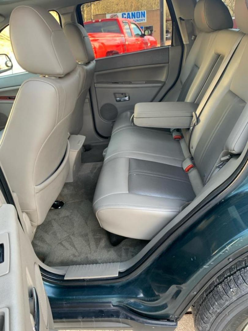 2005 GREEN JEEP GRAND CHEROKEE LIMITED (1J4HR58205C) with an 5.7L engine, Automatic transmission, located at 503 First Street, Canonsburg, PA, 15317, (724) 745-0566, 40.266006, -80.178413 - Photo#14