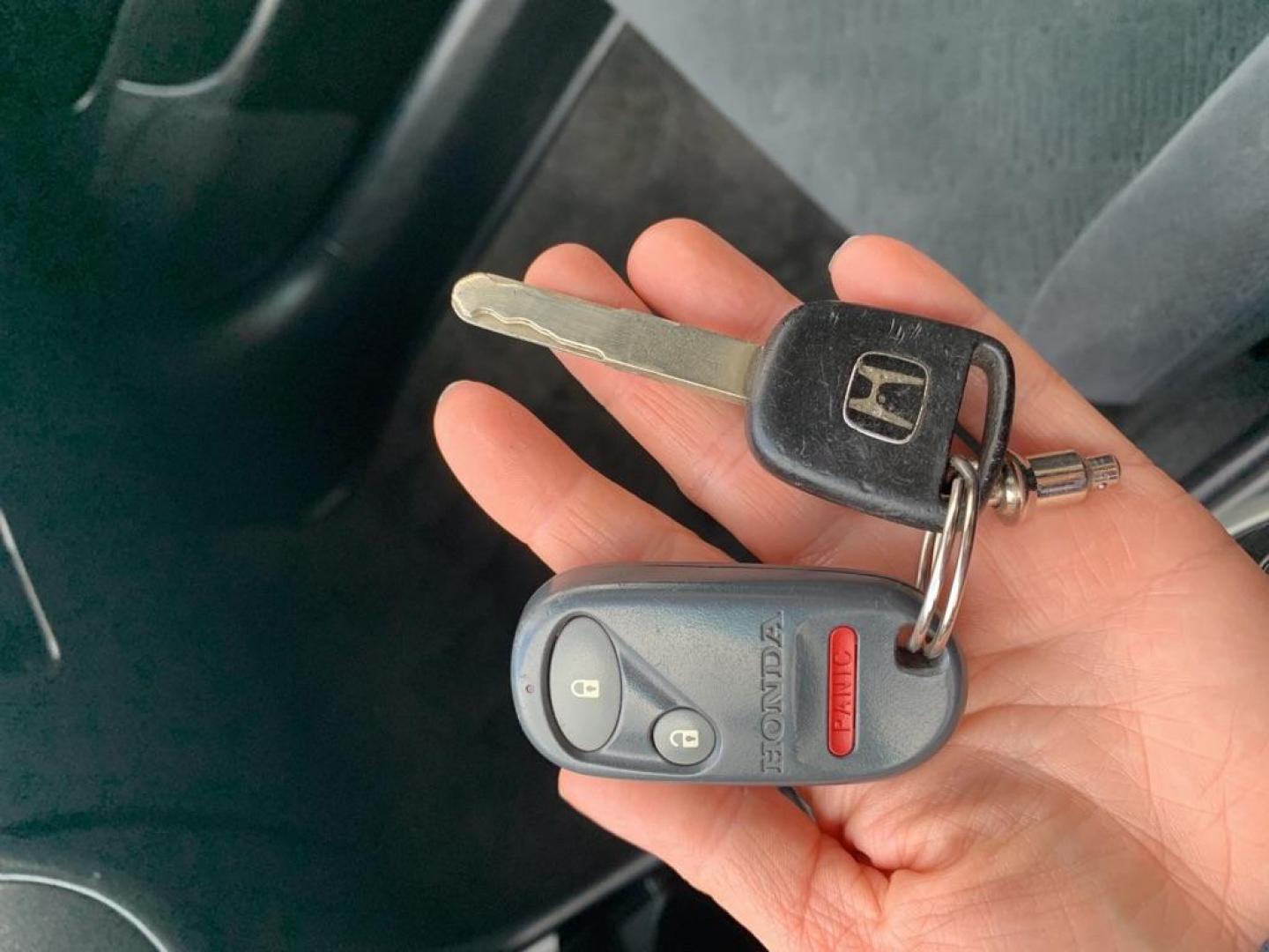 2005 GREY HONDA CIVIC EX (1HGEM21985L) with an 1.7L engine, 4-Speed Manual transmission, located at 503 First Street, Canonsburg, PA, 15317, (724) 745-0566, 40.266006, -80.178413 - Photo#20