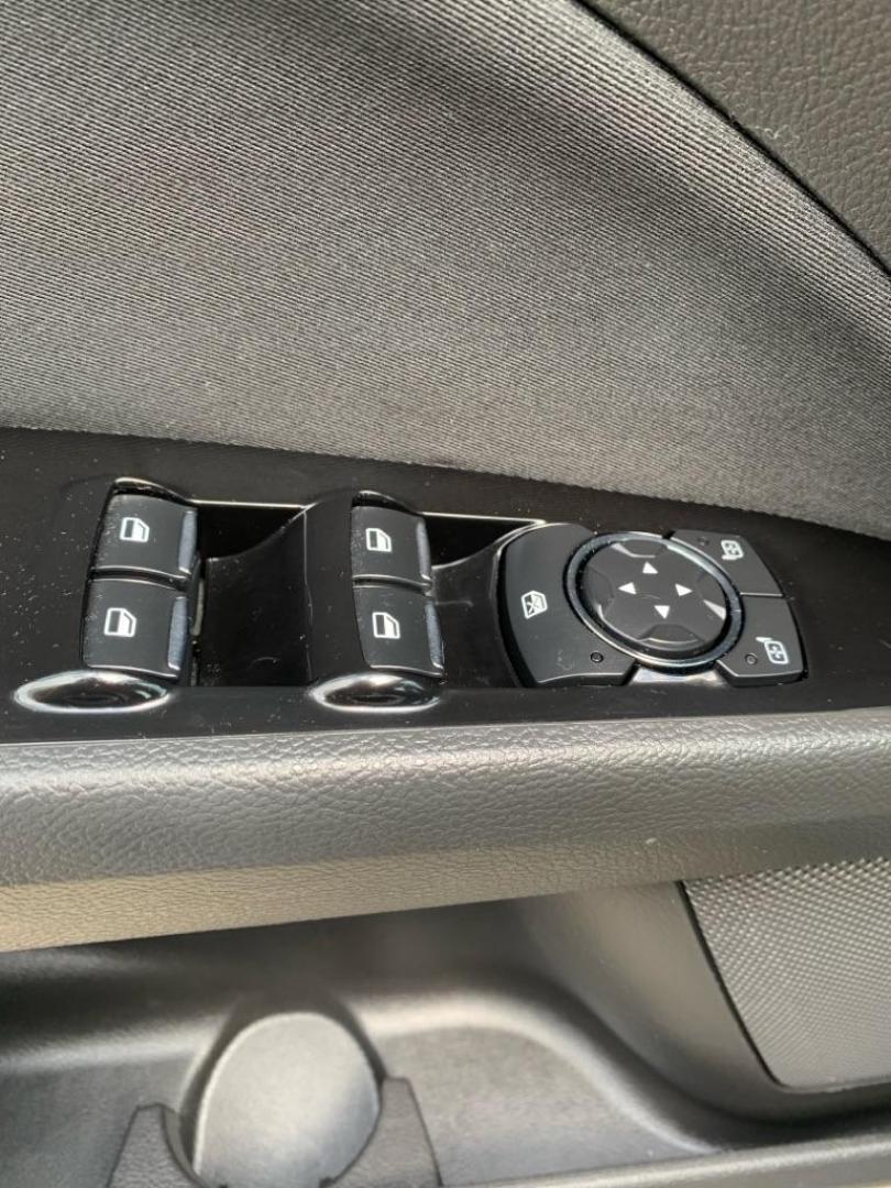 2016 GRAY FORD FUSION SE (3FA6P0H72GR) with an 2.5L engine, Automatic transmission, located at 503 First Street, Canonsburg, PA, 15317, (724) 745-0566, 40.266006, -80.178413 - Photo#19