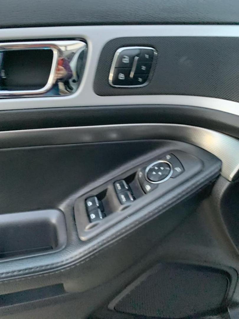 2014 SILVER FORD EXPLORER SPORT (1FM5K8GT0EG) with an 3.5L engine, Automatic transmission, located at 503 First Street, Canonsburg, PA, 15317, (724) 745-0566, 40.266006, -80.178413 - Photo#13
