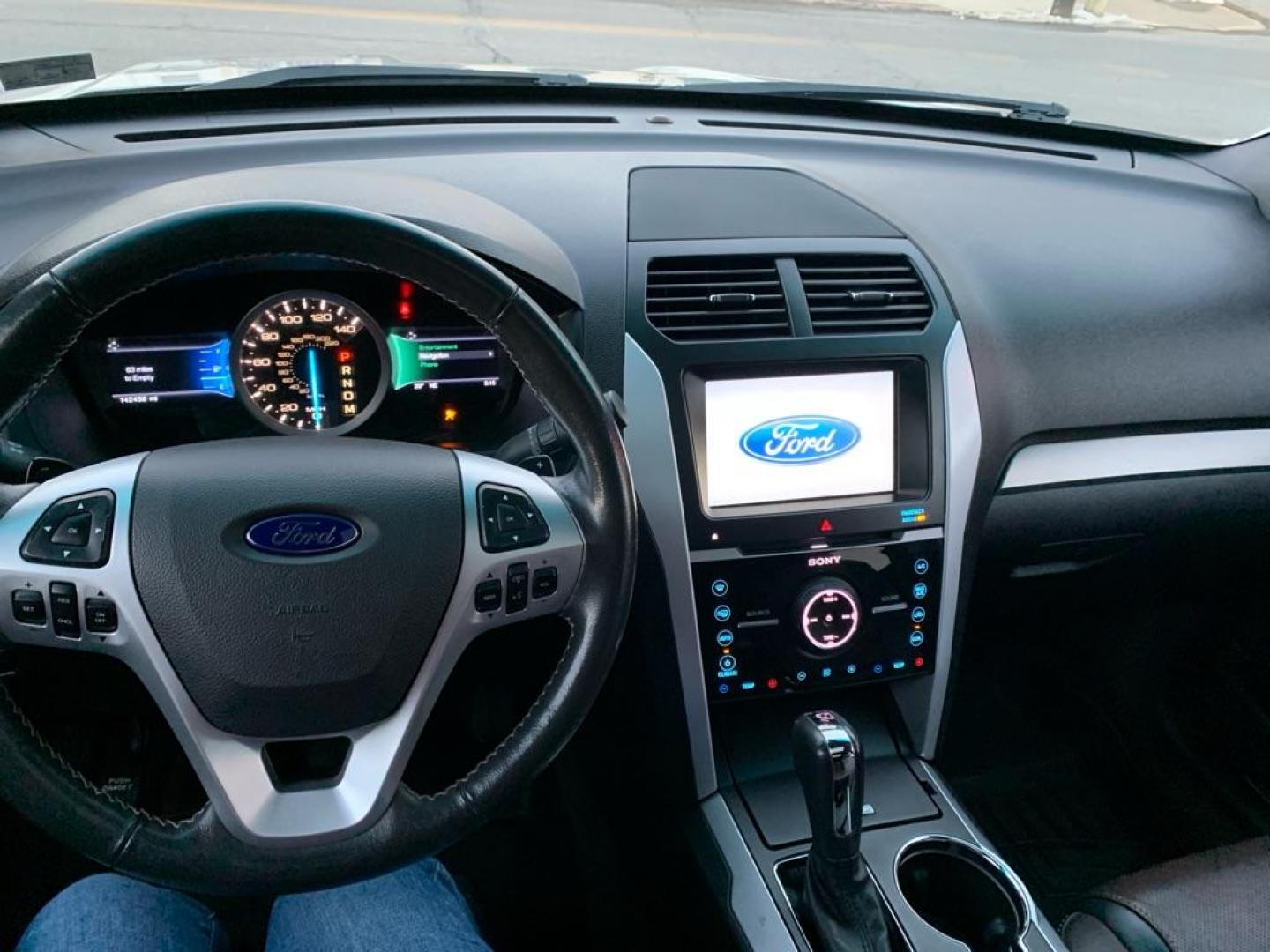2014 SILVER FORD EXPLORER SPORT (1FM5K8GT0EG) with an 3.5L engine, Automatic transmission, located at 503 First Street, Canonsburg, PA, 15317, (724) 745-0566, 40.266006, -80.178413 - Photo#14