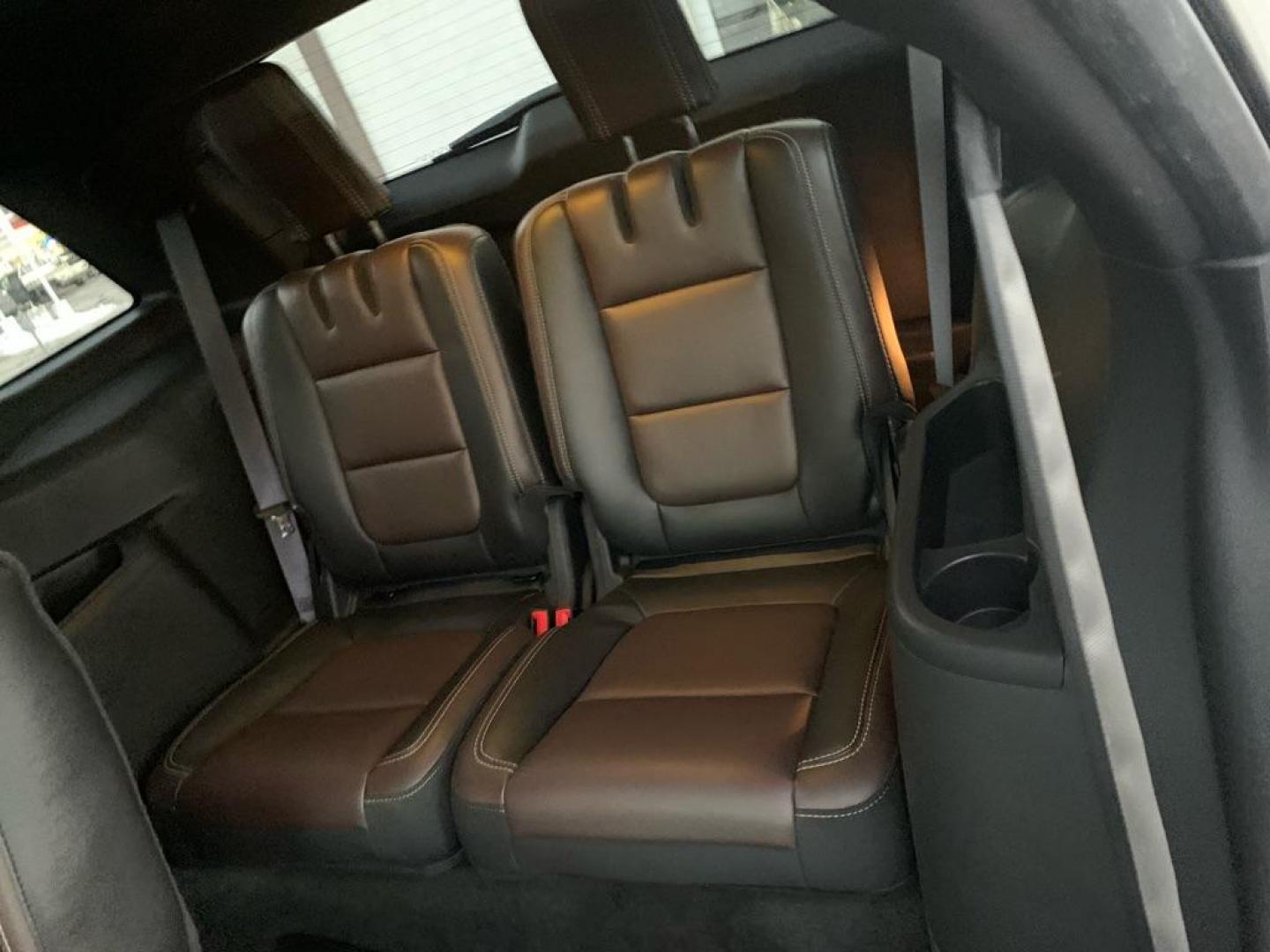 2014 SILVER FORD EXPLORER SPORT (1FM5K8GT0EG) with an 3.5L engine, Automatic transmission, located at 503 First Street, Canonsburg, PA, 15317, (724) 745-0566, 40.266006, -80.178413 - Photo#7