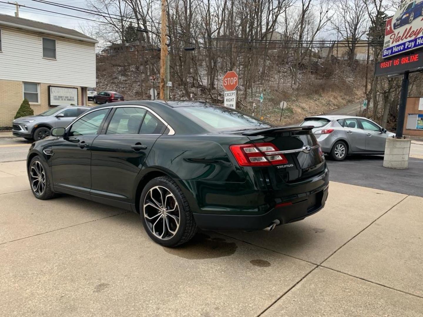 2013 GREEN FORD TAURUS SHO (1FAHP2KT5DG) with an 3.5L engine, Automatic transmission, located at 503 First Street, Canonsburg, PA, 15317, (724) 745-0566, 40.266006, -80.178413 - CAR FAX AVAILABLE! WE FINANCE! FAST AND EASY APPROVALS! CALL US OR APPLY ONLINE: 724-745-0566 OFFICE WWW.USEDCARSCANONSBURGPA.COM AFTER HOURS QUESTIONS? TEXT US! 724-825-1817 - Photo#2