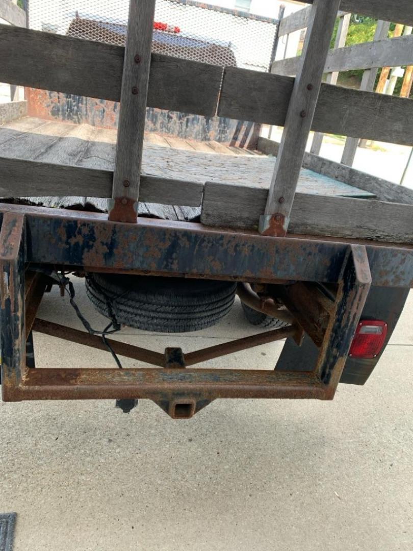 2008 WHITE CHEVROLET SILVERADO 2500 HEAVY DUTY (1GBHC29K98E) with an 6.0L engine, Automatic transmission, located at 503 First Street, Canonsburg, PA, 15317, (724) 745-0566, 40.266006, -80.178413 - Photo#3