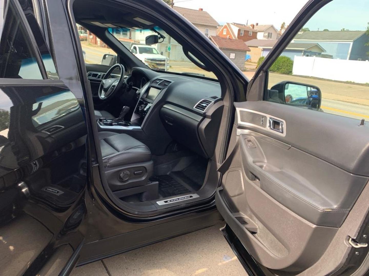 2015 BLACK FORD EXPLORER SPORT (1FM5K8GT1FG) with an 3.5L engine, Automatic transmission, located at 503 First Street, Canonsburg, PA, 15317, (724) 745-0566, 40.266006, -80.178413 - Photo#12
