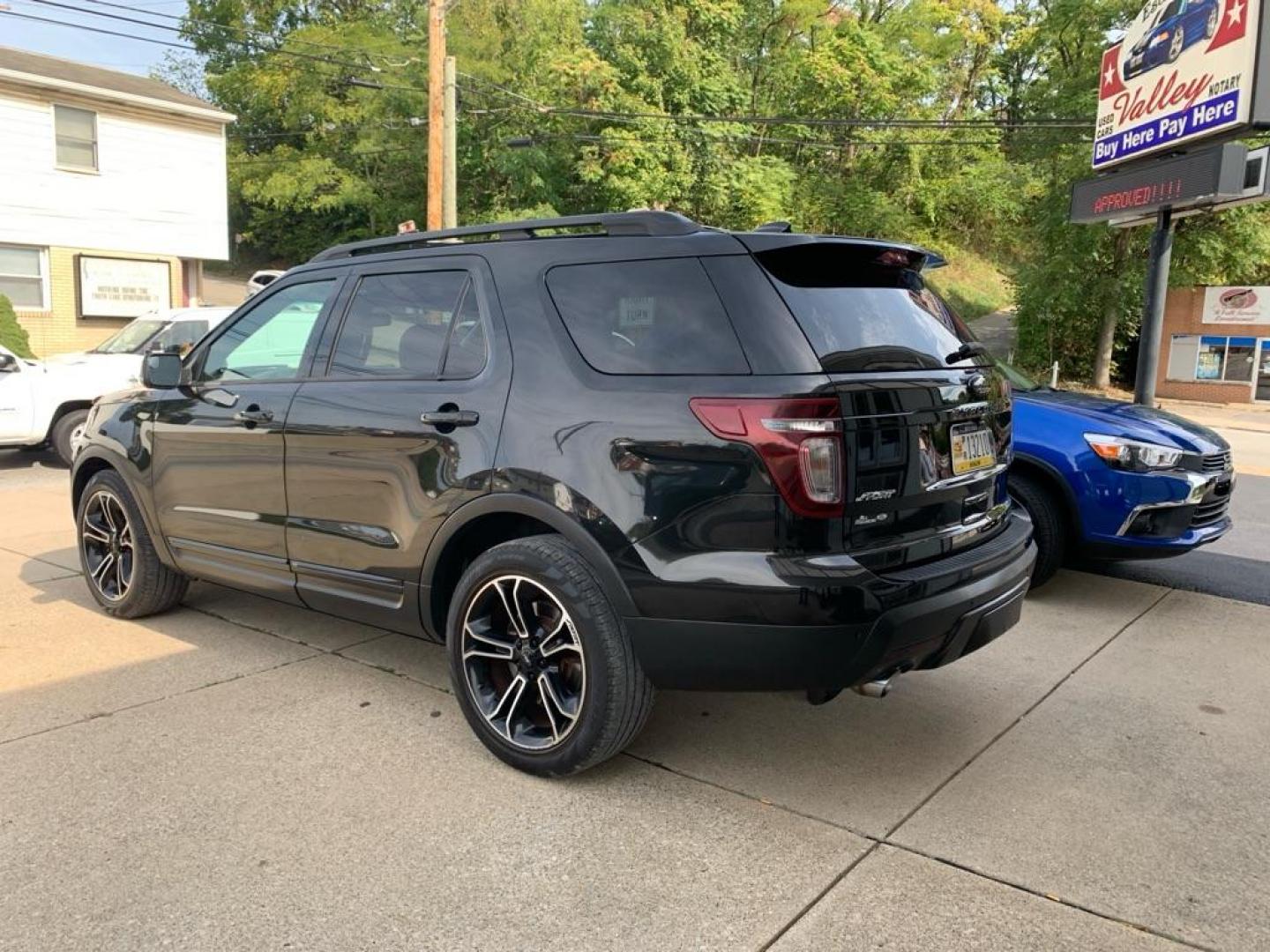 2015 BLACK FORD EXPLORER SPORT (1FM5K8GT1FG) with an 3.5L engine, Automatic transmission, located at 503 First Street, Canonsburg, PA, 15317, (724) 745-0566, 40.266006, -80.178413 - Photo#2