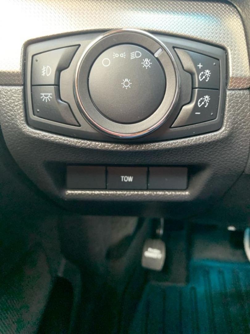 2015 BLACK FORD EXPLORER SPORT (1FM5K8GT1FG) with an 3.5L engine, Automatic transmission, located at 503 First Street, Canonsburg, PA, 15317, (724) 745-0566, 40.266006, -80.178413 - Photo#29