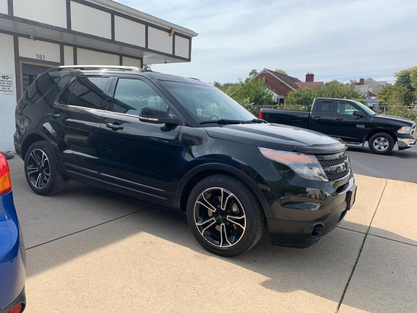 2015 BLACK FORD EXPLORER SPORT (1FM5K8GT1FG) with an 3.5L engine, Automatic transmission, located at 503 First Street, Canonsburg, PA, 15317, (724) 745-0566, 40.266006, -80.178413 - Photo#5