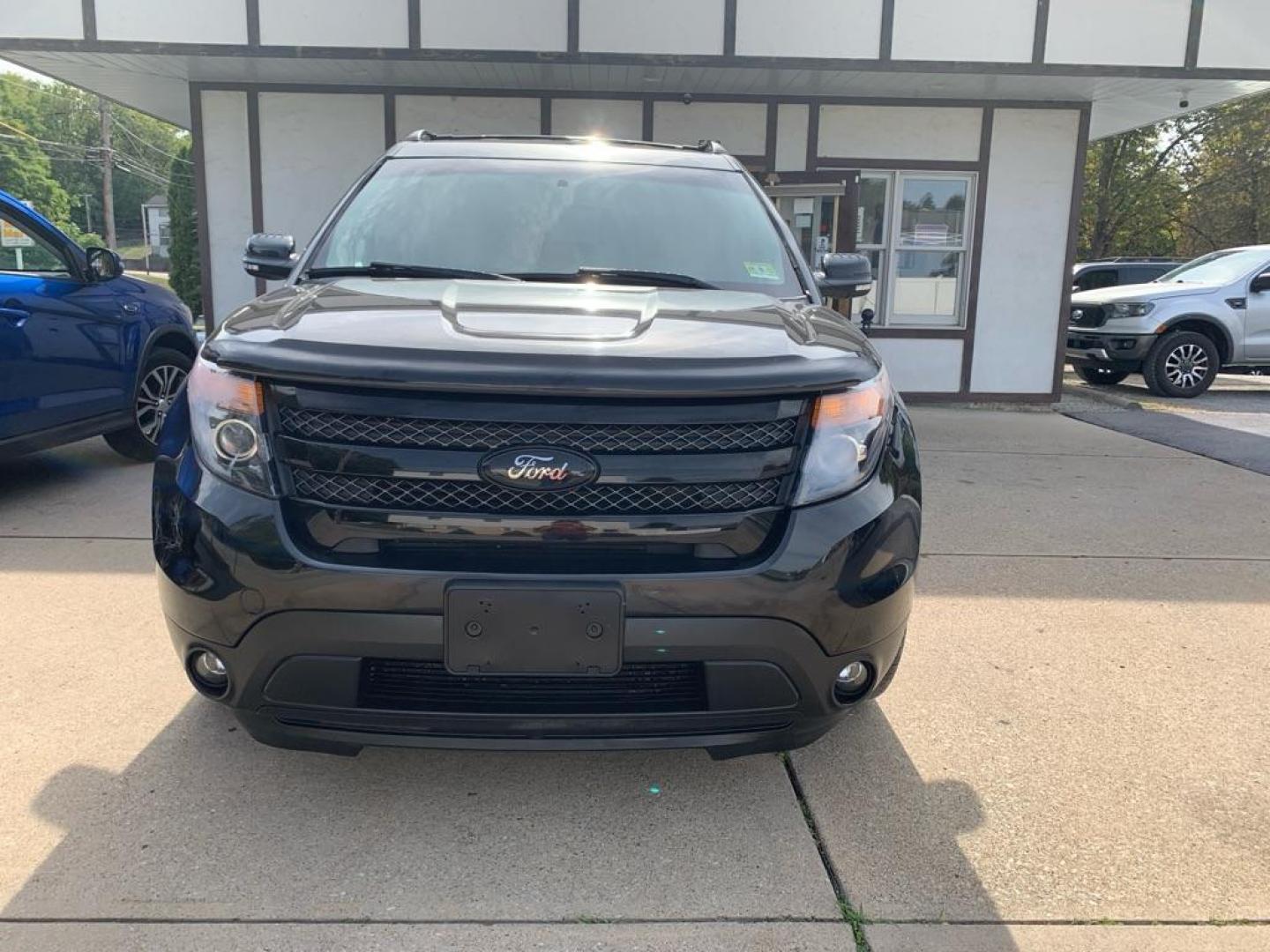 2015 BLACK FORD EXPLORER SPORT (1FM5K8GT1FG) with an 3.5L engine, Automatic transmission, located at 503 First Street, Canonsburg, PA, 15317, (724) 745-0566, 40.266006, -80.178413 - Photo#6