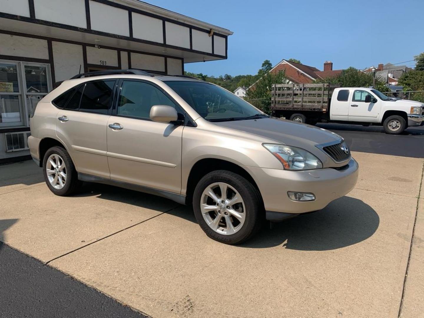 2008 GOLD LEXUS RX 350 (2T2HK31U58C) with an 3.5L engine, Automatic transmission, located at 503 First Street, Canonsburg, PA, 15317, (724) 745-0566, 40.266006, -80.178413 - Photo#6