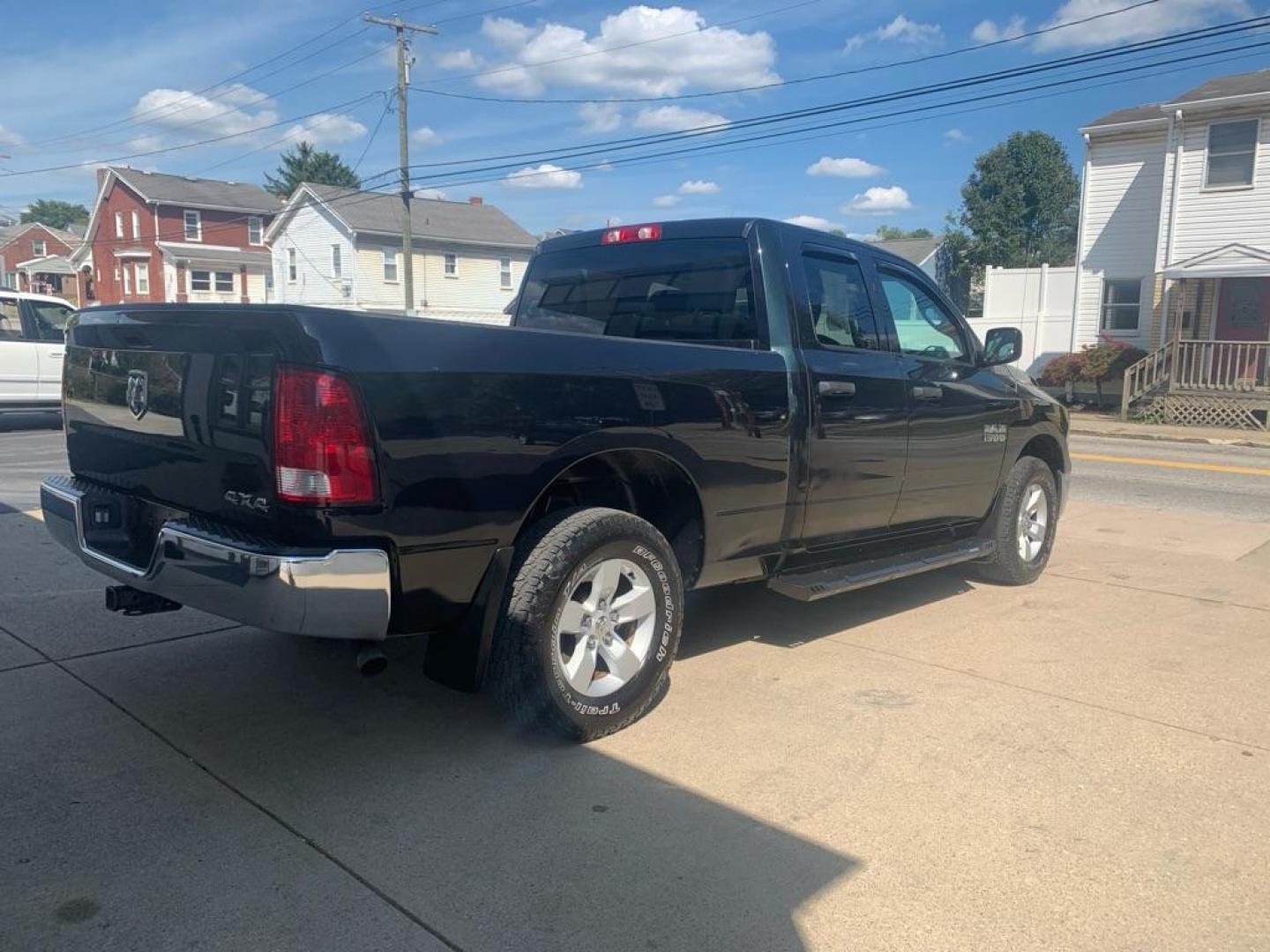 2016 GREEN RAM 1500 TRADESMAN (1C6RR7FG0GS) with an 3.6L engine, Automatic transmission, located at 503 First Street, Canonsburg, PA, 15317, (724) 745-0566, 40.266006, -80.178413 - Photo#4