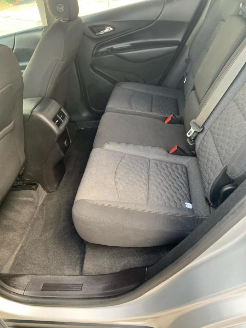2018 SILVER CHEVROLET EQUINOX LT (2GNAXJEV4J6) with an 1.5L engine, Automatic transmission, located at 503 First Street, Canonsburg, PA, 15317, (724) 745-0566, 40.266006, -80.178413 - Photo#11