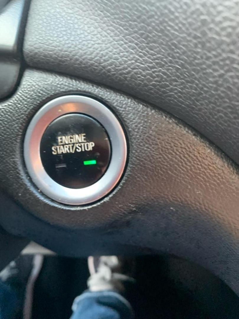 2018 SILVER CHEVROLET EQUINOX LT (2GNAXJEV4J6) with an 1.5L engine, Automatic transmission, located at 503 First Street, Canonsburg, PA, 15317, (724) 745-0566, 40.266006, -80.178413 - Photo#27