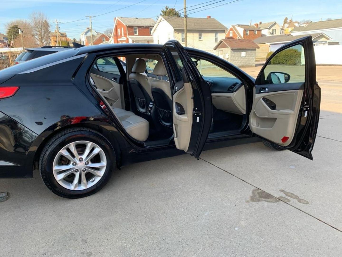 2013 BLACK KIA OPTIMA EX (5XXGN4A76DG) with an 2.4L engine, Automatic transmission, located at 503 First Street, Canonsburg, PA, 15317, (724) 745-0566, 40.266006, -80.178413 - CAR FAX AVAILABLE! AM/FM/CD/MP3, BLUETOOTH WIRELESS TECHNOLOGY, LEATHER SEAT TRIM, REMOTE KEYLESS ENTRY, PUSH BUTTON START, CRUISE CONTROL, TRACTION CONTROL SYSTEM WE FINANCE! FAST AND EASY APPROVALS! CALL US OR APPLY ONLINE: 724-745-0566 OFFICE WWW.USEDCARSCANONSBURGPA.COM AFTER HOURS QUEST - Photo#10