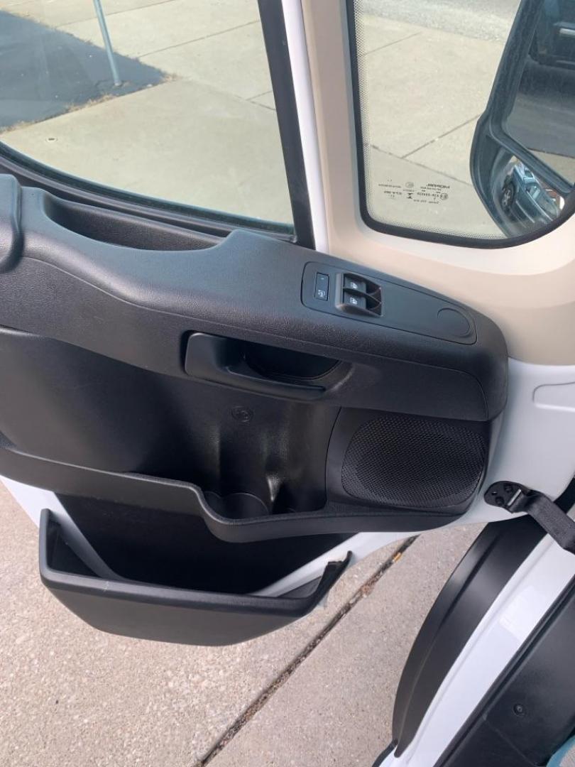 2022 WHITE RAM PROMASTER 2500 2500 HIGH (3C6LRVDG0NE) with an 3.6L engine, Automatic transmission, located at 503 First Street, Canonsburg, PA, 15317, (724) 745-0566, 40.266006, -80.178413 - Photo#17