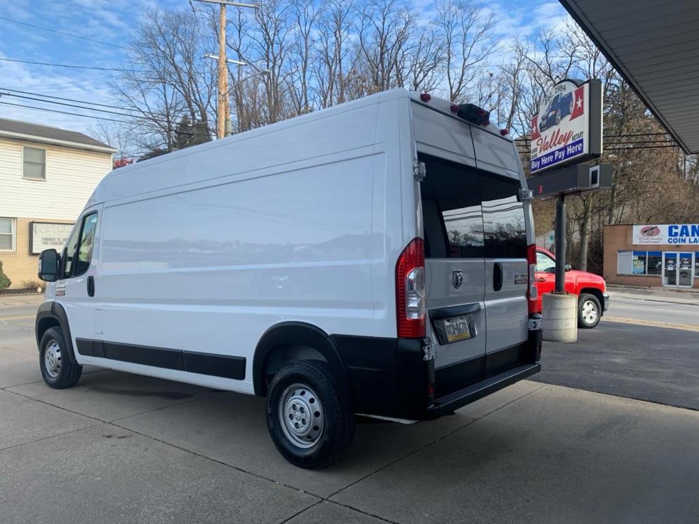 2022 WHITE RAM PROMASTER 2500 2500 HIGH (3C6LRVDG0NE) with an 3.6L engine, Automatic transmission, located at 503 First Street, Canonsburg, PA, 15317, (724) 745-0566, 40.266006, -80.178413 - Photo#1