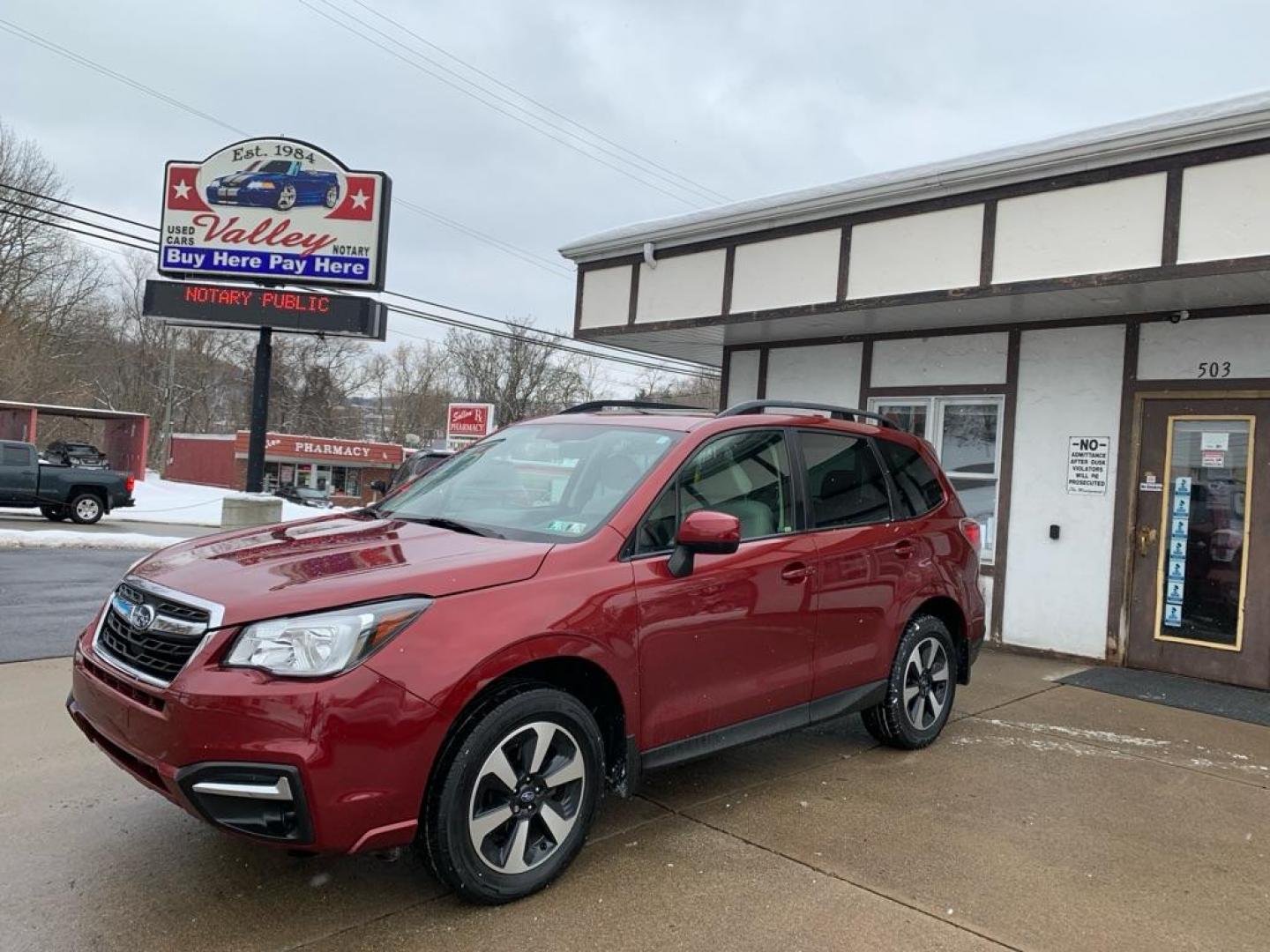 2018 RED SUBARU FORESTER 2.5I PREMIUM (JF2SJAEC0JH) with an 2.5L engine, Automatic transmission, located at 503 First Street, Canonsburg, PA, 15317, (724) 745-0566, 40.266006, -80.178413 - Photo#0