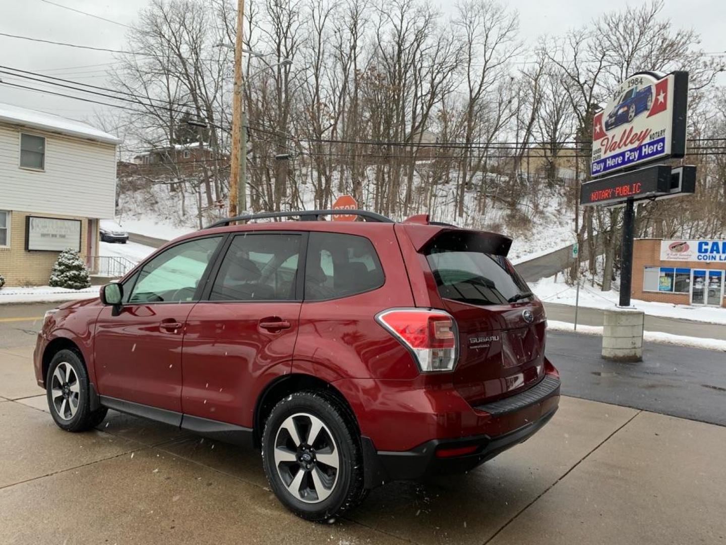 2018 RED SUBARU FORESTER 2.5I PREMIUM (JF2SJAEC0JH) with an 2.5L engine, Automatic transmission, located at 503 First Street, Canonsburg, PA, 15317, (724) 745-0566, 40.266006, -80.178413 - Photo#1