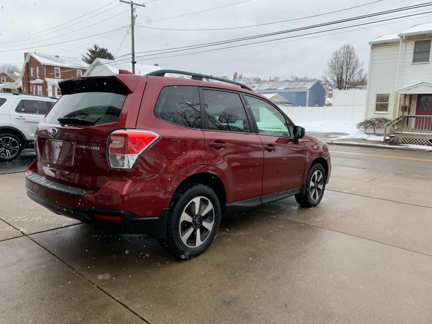 2018 RED SUBARU FORESTER 2.5I PREMIUM (JF2SJAEC0JH) with an 2.5L engine, Automatic transmission, located at 503 First Street, Canonsburg, PA, 15317, (724) 745-0566, 40.266006, -80.178413 - Photo#2
