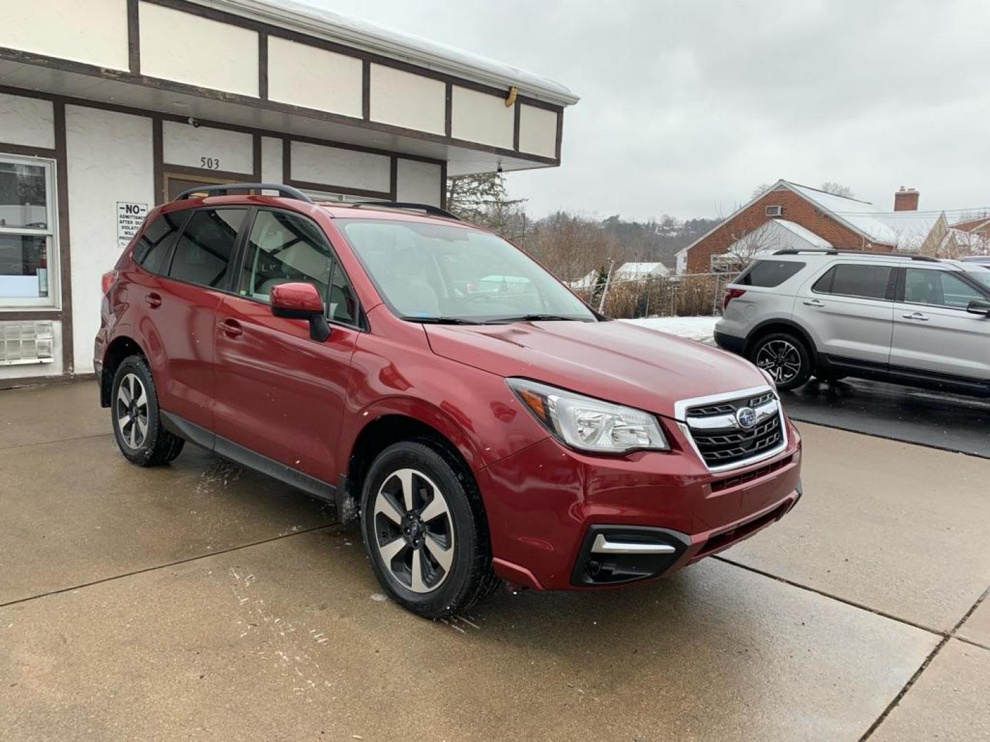 2018 RED SUBARU FORESTER 2.5I PREMIUM (JF2SJAEC0JH) with an 2.5L engine, Automatic transmission, located at 503 First Street, Canonsburg, PA, 15317, (724) 745-0566, 40.266006, -80.178413 - Photo#3