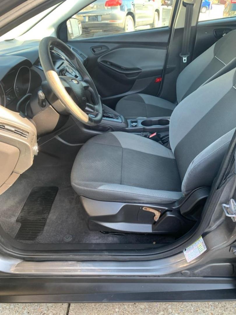 2012 GREY FORD FOCUS S (1FAHP3E2XCL) with an 2.0L engine, Automatic transmission, located at 503 First Street, Canonsburg, PA, 15317, (724) 745-0566, 40.266006, -80.178413 - Photo#11