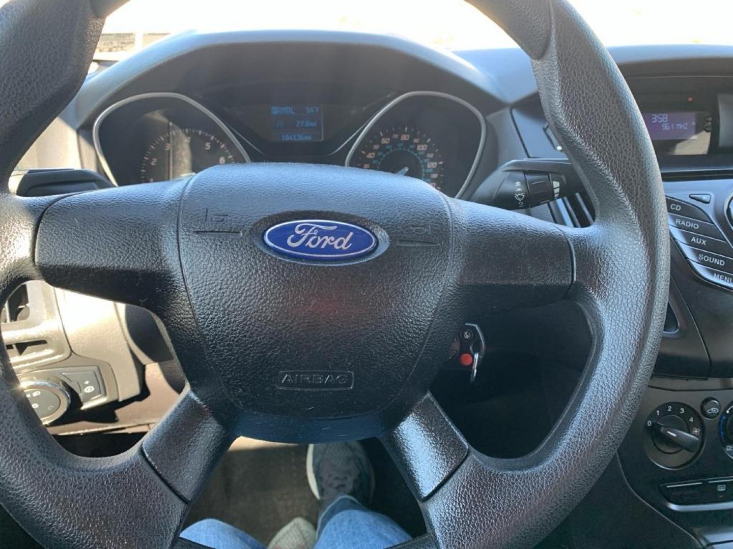 2012 GREY FORD FOCUS S (1FAHP3E2XCL) with an 2.0L engine, Automatic transmission, located at 503 First Street, Canonsburg, PA, 15317, (724) 745-0566, 40.266006, -80.178413 - Photo#17