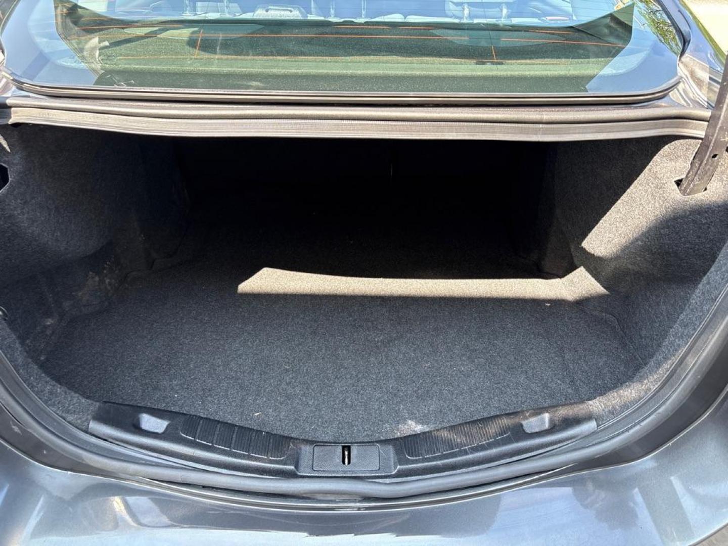 2017 GRAY FORD FUSION SE (3FA6P0HD8HR) with an 1.5L engine, Automatic transmission, located at 503 First Street, Canonsburg, PA, 15317, (724) 745-0566, 40.266006, -80.178413 - Photo#21