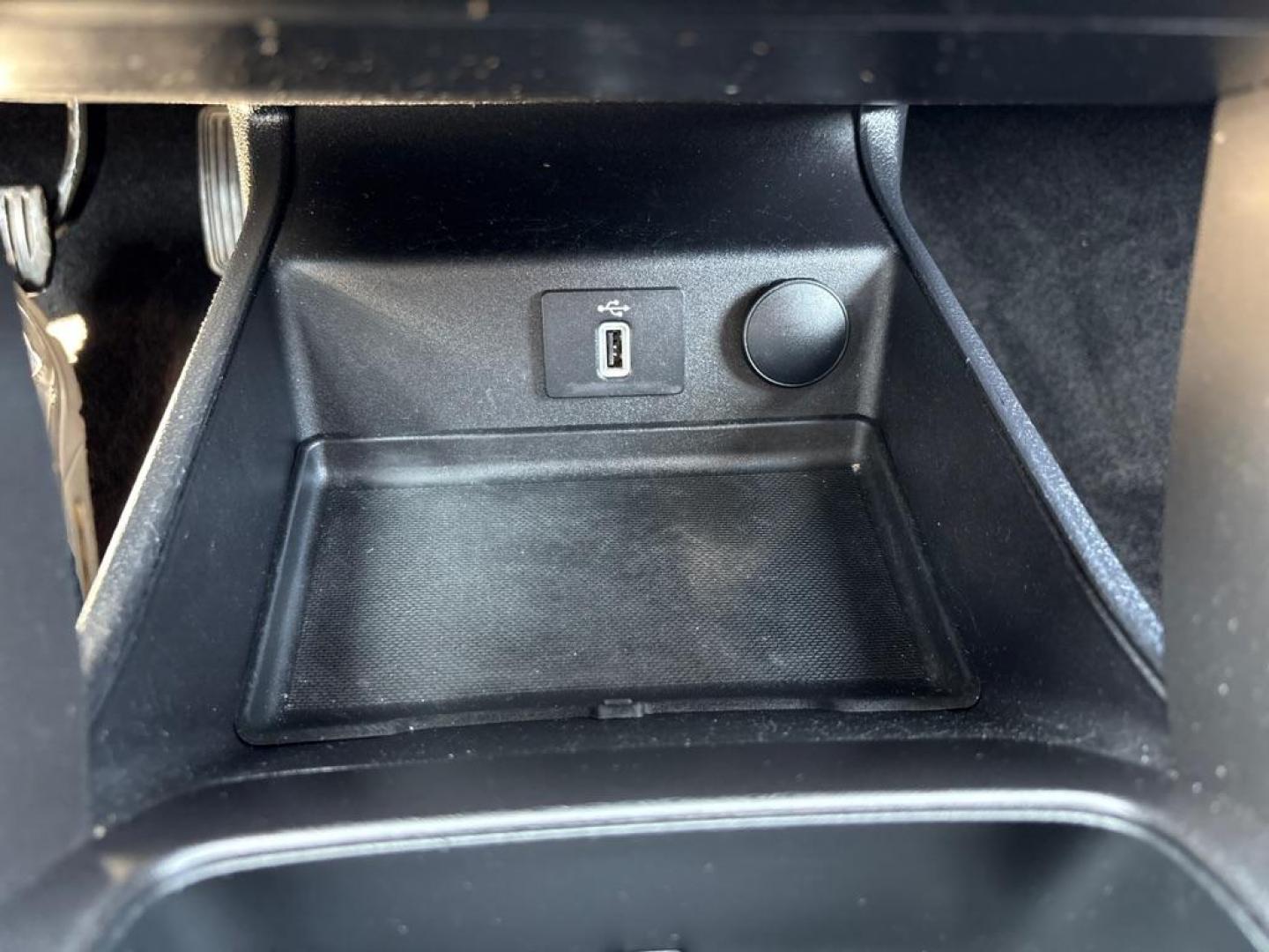 2017 GRAY FORD FUSION SE (3FA6P0HD8HR) with an 1.5L engine, Automatic transmission, located at 503 First Street, Canonsburg, PA, 15317, (724) 745-0566, 40.266006, -80.178413 - Photo#29