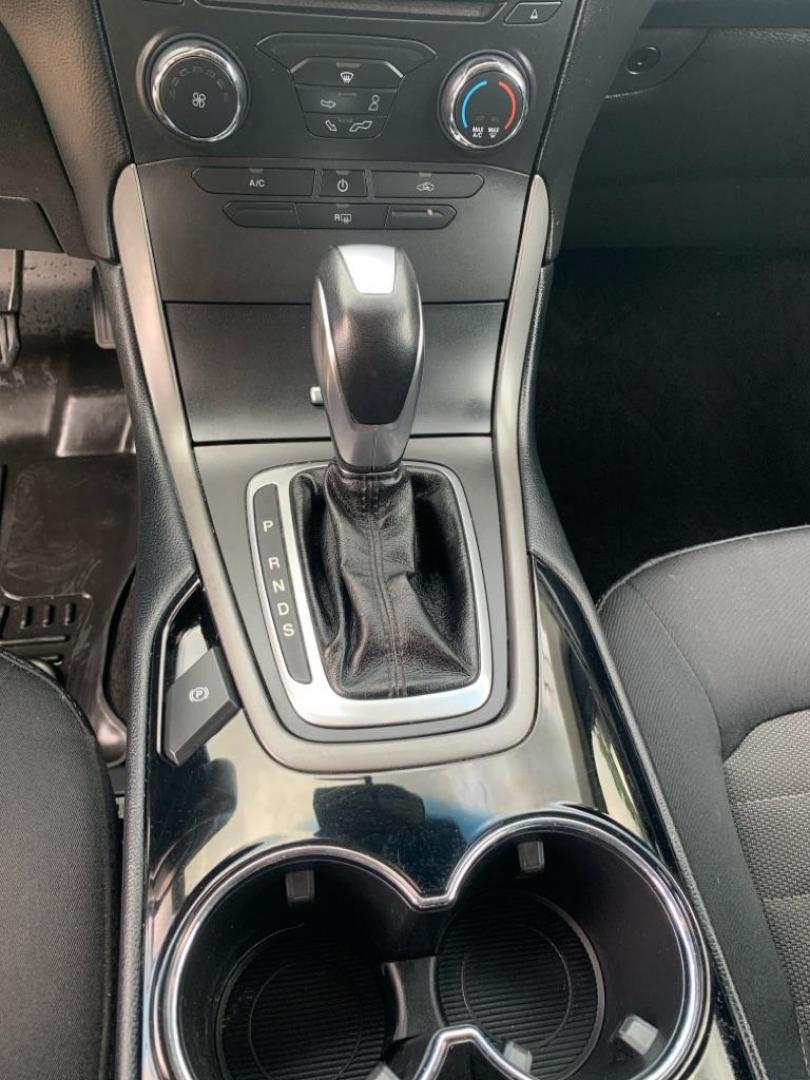 2018 SILVER FORD EDGE SE (2FMPK4G95JB) with an 2.0L engine, Automatic transmission, located at 503 First Street, Canonsburg, PA, 15317, (724) 745-0566, 40.266006, -80.178413 - Photo#9
