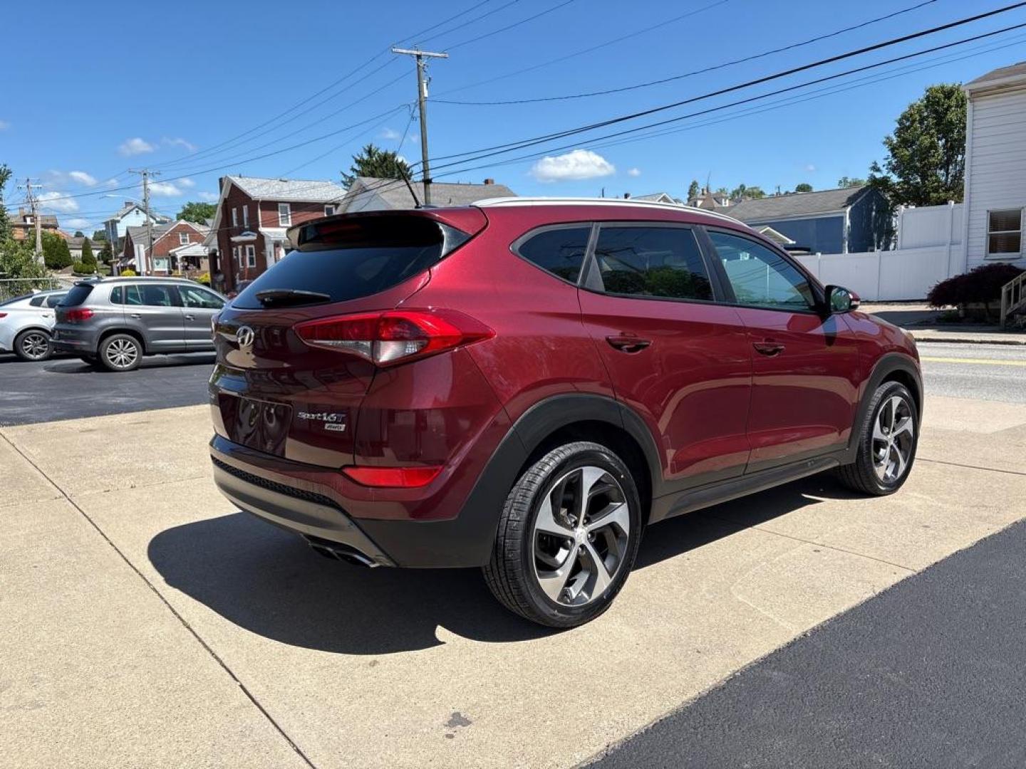 2016 RED HYUNDAI TUCSON LIMITED (KM8J3CA20GU) with an 1.6L engine, Automatic transmission, located at 503 First Street, Canonsburg, PA, 15317, (724) 745-0566, 40.266006, -80.178413 - Photo#4