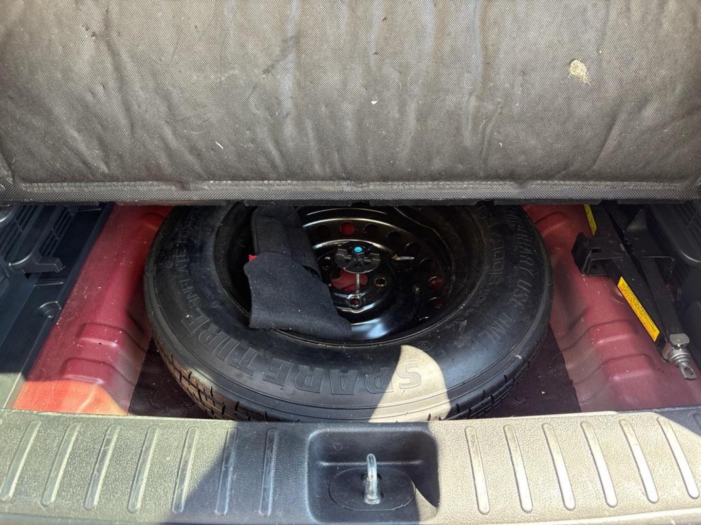 2016 RED HYUNDAI TUCSON LIMITED (KM8J3CA20GU) with an 1.6L engine, Automatic transmission, located at 503 First Street, Canonsburg, PA, 15317, (724) 745-0566, 40.266006, -80.178413 - Photo#17