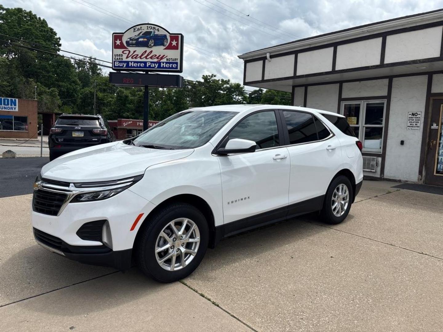 2024 WHITE CHEVROLET EQUINOX LT (3GNAXUEG3RS) with an 1.5L engine, Automatic transmission, located at 503 First Street, Canonsburg, PA, 15317, (724) 745-0566, 40.266006, -80.178413 - Photo#0