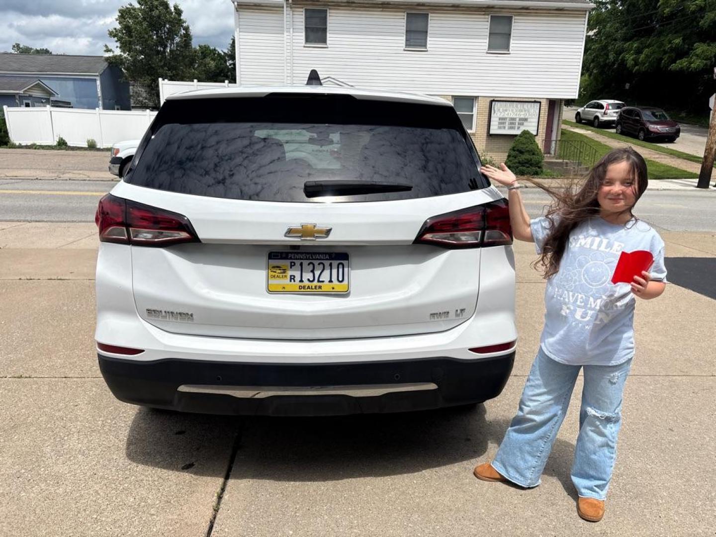 2024 WHITE CHEVROLET EQUINOX LT (3GNAXUEG3RS) with an 1.5L engine, Automatic transmission, located at 503 First Street, Canonsburg, PA, 15317, (724) 745-0566, 40.266006, -80.178413 - Photo#3