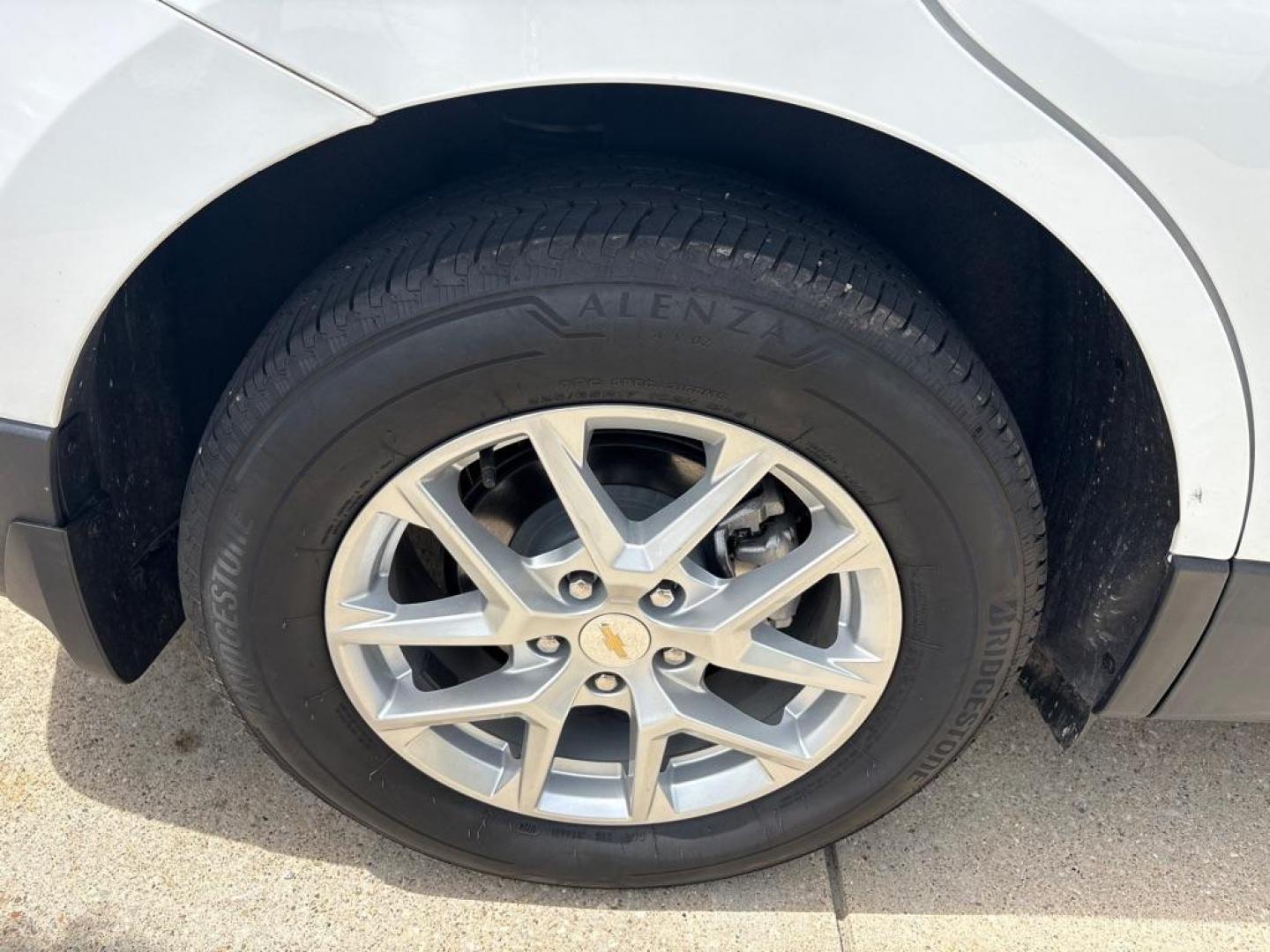 2024 WHITE CHEVROLET EQUINOX LT (3GNAXUEG3RS) with an 1.5L engine, Automatic transmission, located at 503 First Street, Canonsburg, PA, 15317, (724) 745-0566, 40.266006, -80.178413 - Photo#10