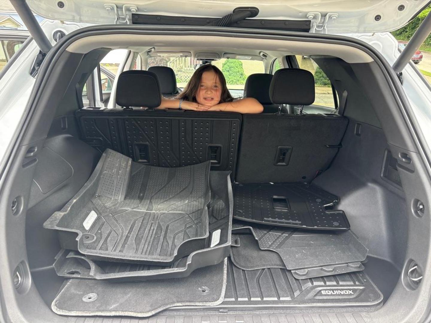 2024 WHITE CHEVROLET EQUINOX LT (3GNAXUEG3RS) with an 1.5L engine, Automatic transmission, located at 503 First Street, Canonsburg, PA, 15317, (724) 745-0566, 40.266006, -80.178413 - Photo#14