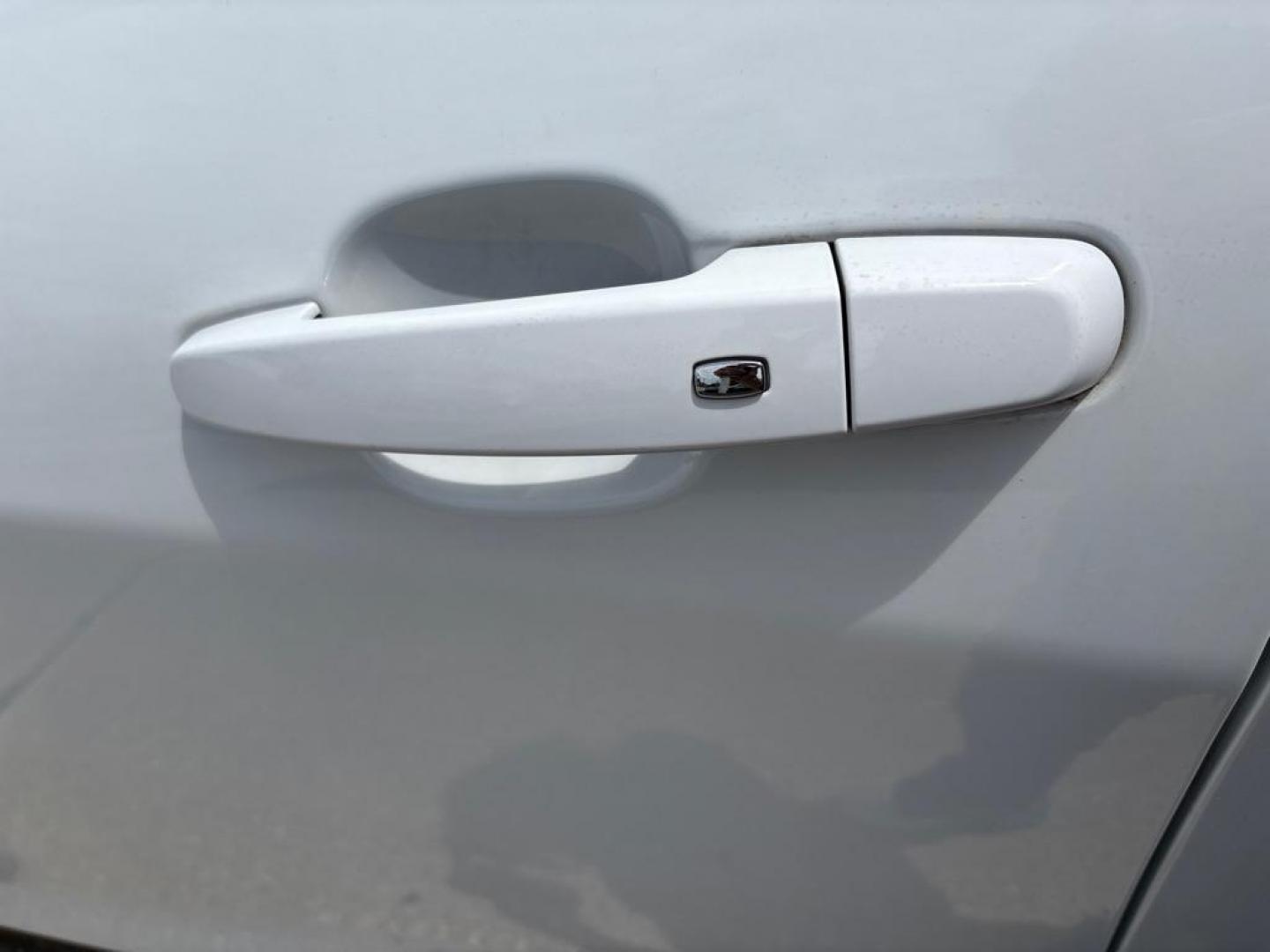 2024 WHITE CHEVROLET EQUINOX LT (3GNAXUEG3RS) with an 1.5L engine, Automatic transmission, located at 503 First Street, Canonsburg, PA, 15317, (724) 745-0566, 40.266006, -80.178413 - Photo#23