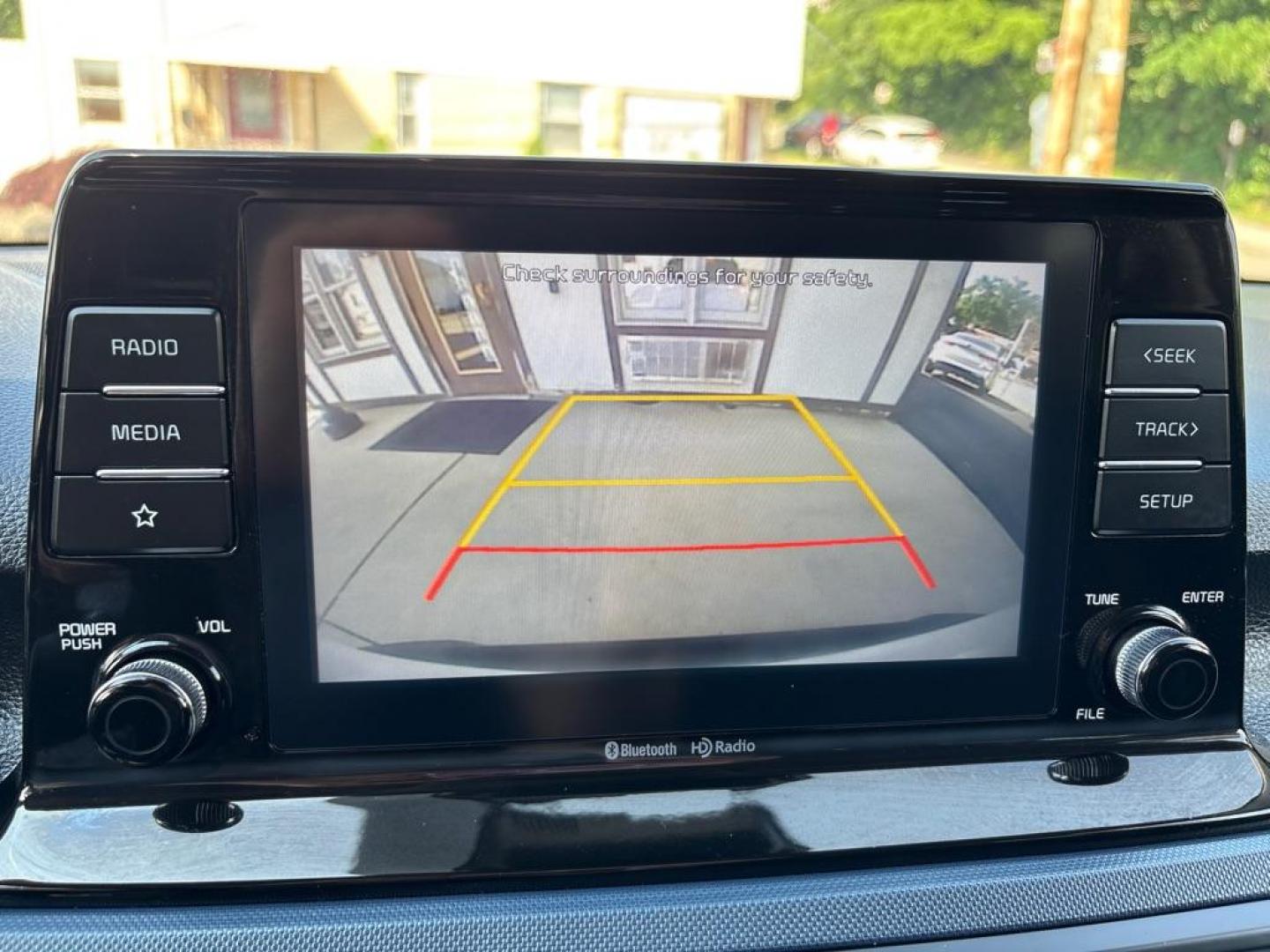 2021 WHITE KIA SELTOS S (KNDEUCAA0M7) with an 2.0L engine, Continuously Variable transmission, located at 503 First Street, Canonsburg, PA, 15317, (724) 745-0566, 40.266006, -80.178413 - Photo#28