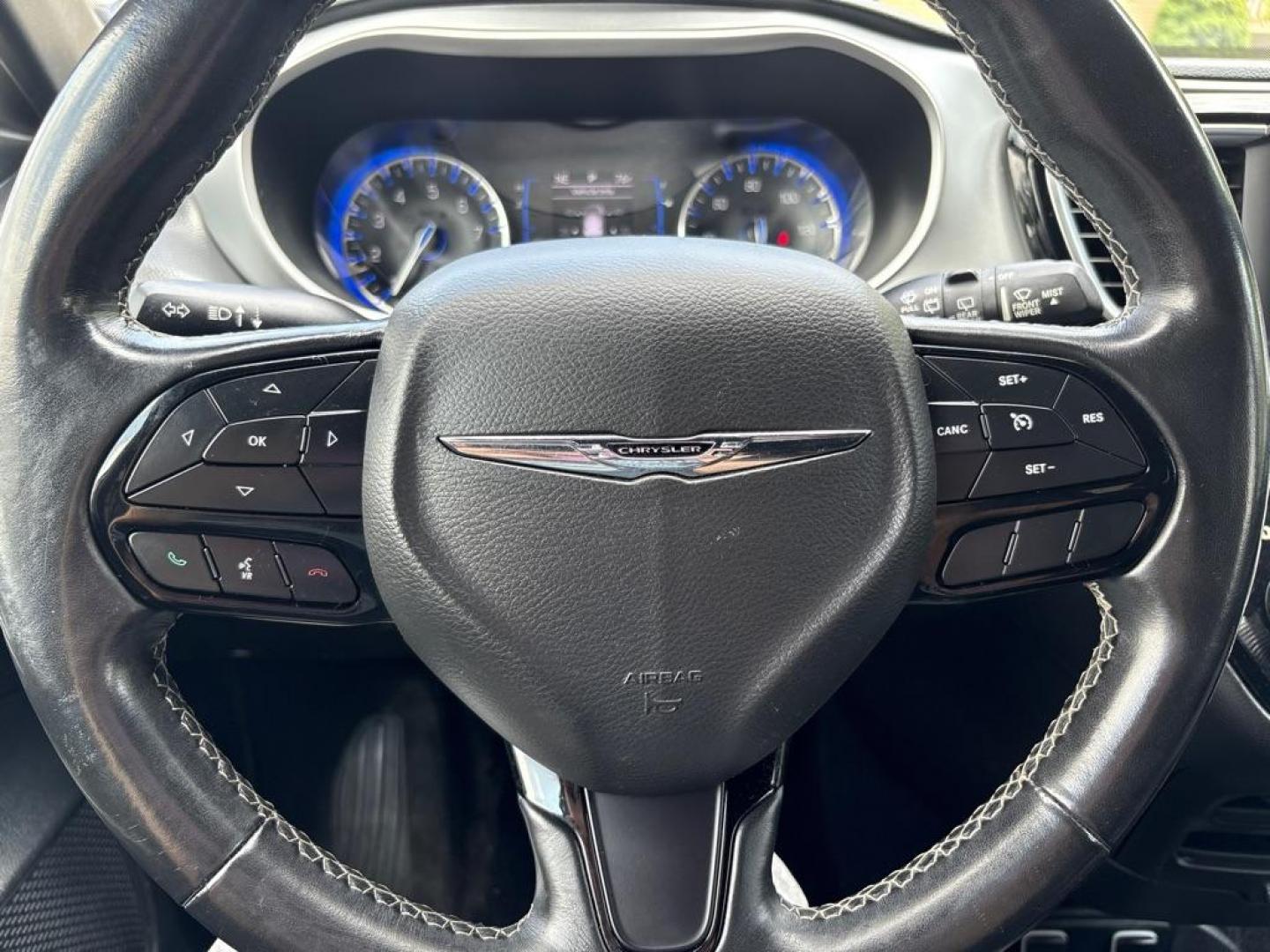 2020 WHITE CHRYSLER PACIFICA TOURING (2C4RC1FG6LR) with an 3.6L engine, Automatic transmission, located at 503 First Street, Canonsburg, PA, 15317, (724) 745-0566, 40.266006, -80.178413 - Photo#31