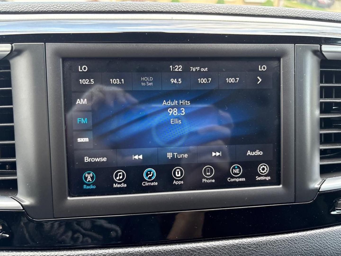 2020 WHITE CHRYSLER PACIFICA TOURING (2C4RC1FG6LR) with an 3.6L engine, Automatic transmission, located at 503 First Street, Canonsburg, PA, 15317, (724) 745-0566, 40.266006, -80.178413 - Photo#34