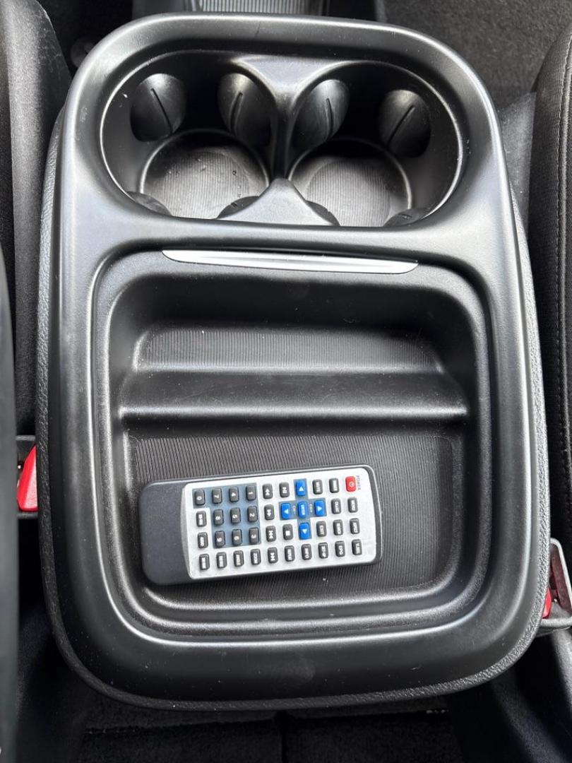 2020 WHITE CHRYSLER PACIFICA TOURING (2C4RC1FG6LR) with an 3.6L engine, Automatic transmission, located at 503 First Street, Canonsburg, PA, 15317, (724) 745-0566, 40.266006, -80.178413 - Photo#40