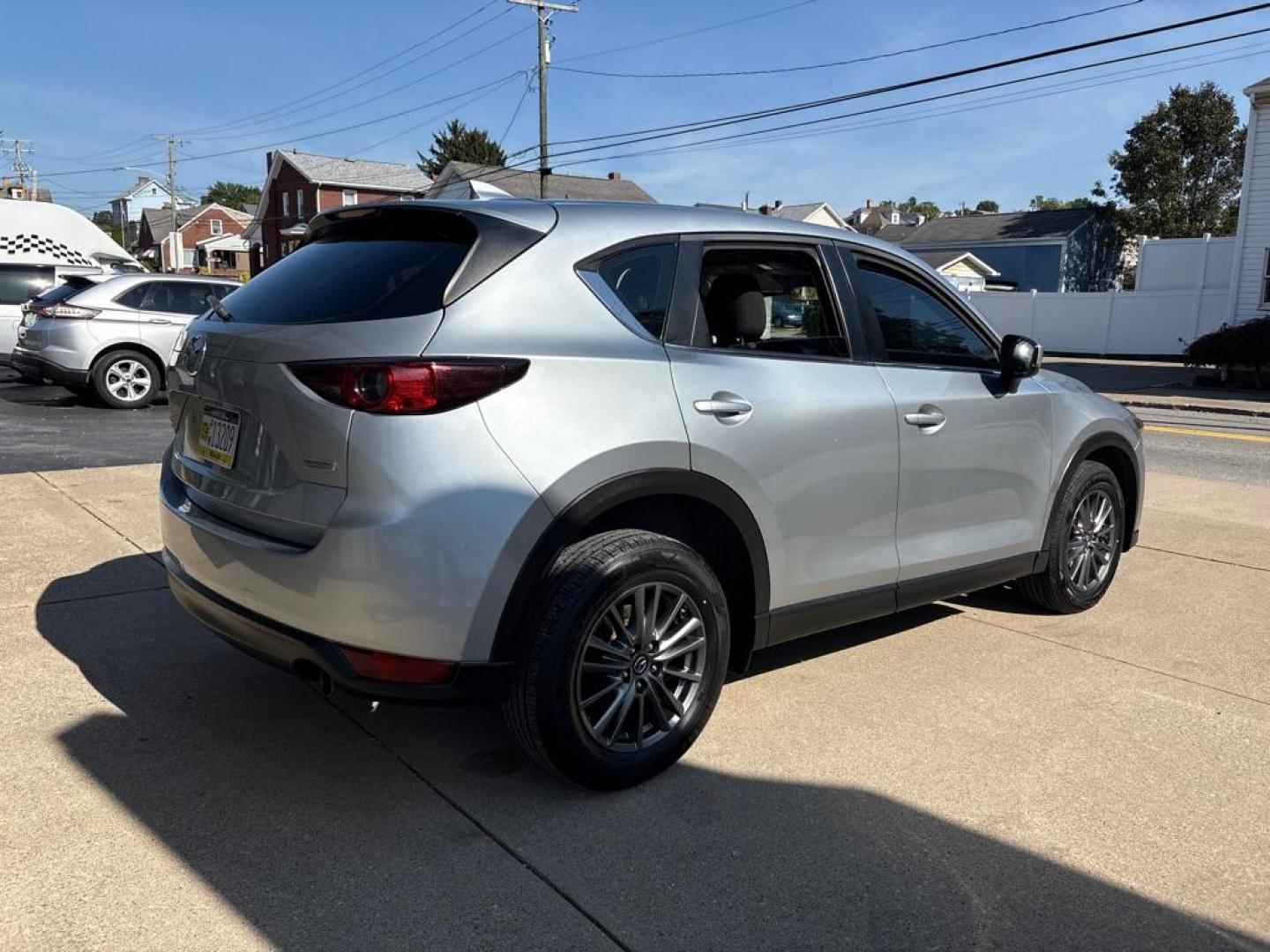 2018 SILVER MAZDA CX-5 SPORT (JM3KFBBM6J0) with an 2.5L engine, Automatic transmission, located at 503 First Street, Canonsburg, PA, 15317, (724) 745-0566, 40.266006, -80.178413 - CAR FAX AVAILABLE! 4 NEW TIRES, AM/FM/BLUETOOTH/USB, TOUCH SCREEN, PUSH START, CRUISE CONTROL, CLOTH INTERIOR WE FINANCE! FAST AND EASY APPROVALS! CALL US OR APPLY ONLINE: 724-745-0566 OFFICE WWW.USEDCARSCANONSBURGPA.COM AFTER HOURS QUESTIONS? TEXT US! 724-825-1817 - Photo#4