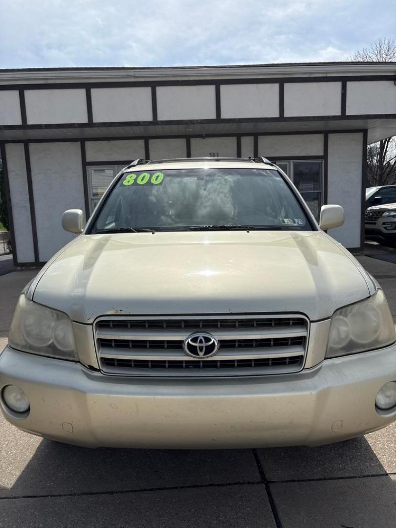 2003 GOLD TOYOTA HIGHLANDER LIMITED (JTEHF21A830) with an 3.0L engine, Automatic transmission, located at 503 First Street, Canonsburg, PA, 15317, (724) 745-0566, 40.266006, -80.178413 - CAR FAX AVAILABLE! AWD AS-IS! NO PA INSPECTION! CAUTION: CHECK ENGINE LIGHT ON! THIS VEHICLE DOES NOT QUILIFY FOR FINANCING, CASH ONLY SALE 724-745-0566 OFFICE WWW.USEDCARSCANONSBURGPA.COM AFTER HOURS QUESTIONS? TEXT US! 724-825-1817 FAQ's: Does it run? YES Will you finance this vehicle? NO - Photo#7