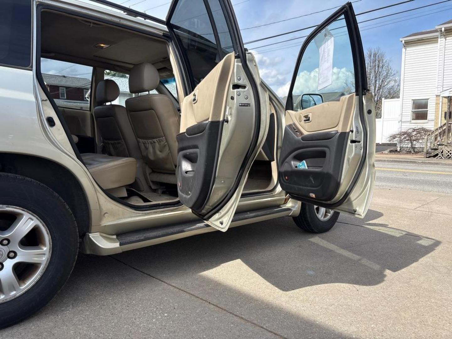 2003 GOLD TOYOTA HIGHLANDER LIMITED (JTEHF21A830) with an 3.0L engine, Automatic transmission, located at 503 First Street, Canonsburg, PA, 15317, (724) 745-0566, 40.266006, -80.178413 - CAR FAX AVAILABLE! AWD AS-IS! NO PA INSPECTION! CAUTION: CHECK ENGINE LIGHT ON! THIS VEHICLE DOES NOT QUILIFY FOR FINANCING, CASH ONLY SALE 724-745-0566 OFFICE WWW.USEDCARSCANONSBURGPA.COM AFTER HOURS QUESTIONS? TEXT US! 724-825-1817 FAQ's: Does it run? YES Will you finance this vehicle? NO - Photo#13