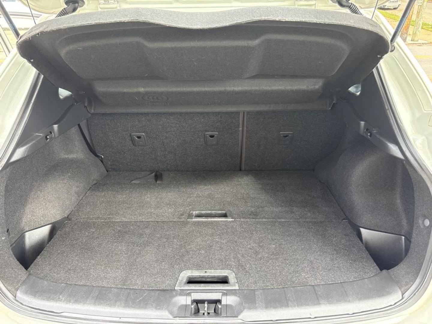 2017 WHITE NISSAN ROGUE SPORT S (JN1BJ1CR4HW) with an 2.0L engine, Continuously Variable transmission, located at 503 First Street, Canonsburg, PA, 15317, (724) 745-0566, 40.266006, -80.178413 - Photo#12
