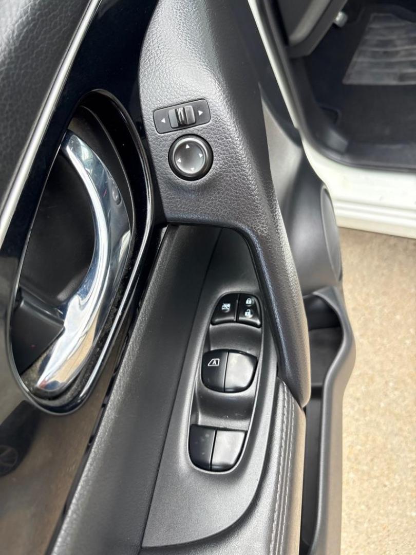 2017 WHITE NISSAN ROGUE SPORT S (JN1BJ1CR4HW) with an 2.0L engine, Continuously Variable transmission, located at 503 First Street, Canonsburg, PA, 15317, (724) 745-0566, 40.266006, -80.178413 - Photo#21