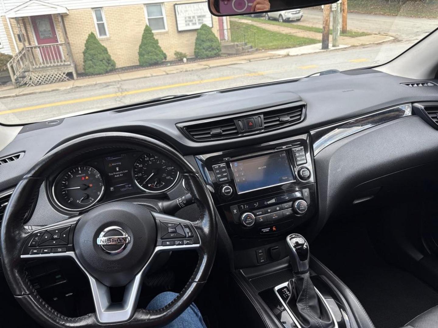 2017 WHITE NISSAN ROGUE SPORT S (JN1BJ1CR4HW) with an 2.0L engine, Continuously Variable transmission, located at 503 First Street, Canonsburg, PA, 15317, (724) 745-0566, 40.266006, -80.178413 - Photo#26