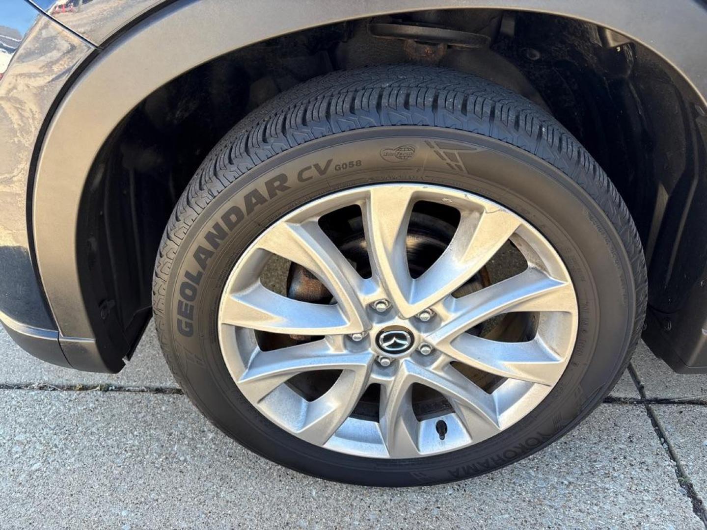 2015 BLUE MAZDA CX-5 GT (JM3KE4DY4F0) with an 2.5L engine, Automatic transmission, located at 503 First Street, Canonsburg, PA, 15317, (724) 745-0566, 40.266006, -80.178413 - Photo#8