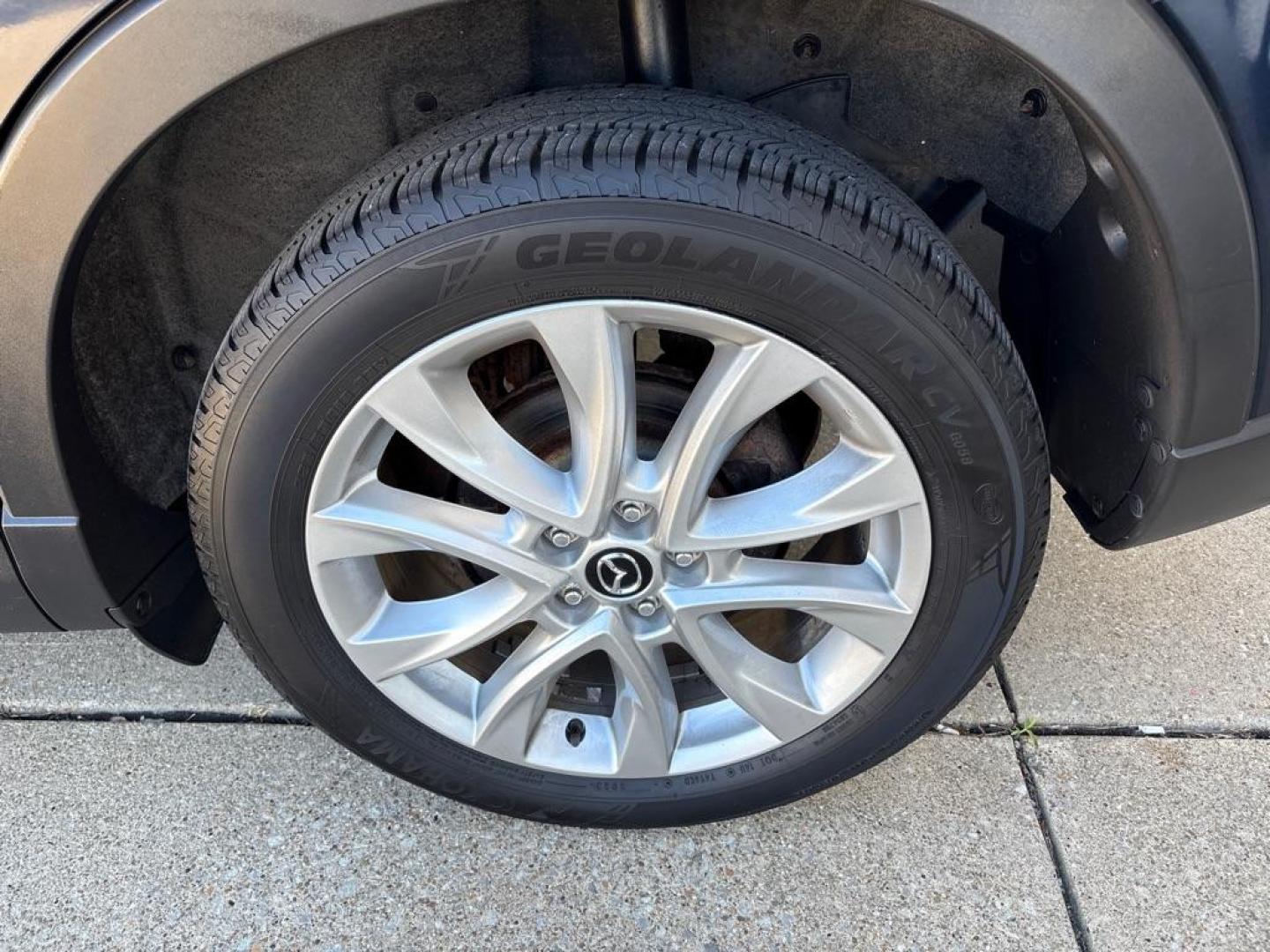 2015 BLUE MAZDA CX-5 GT (JM3KE4DY4F0) with an 2.5L engine, Automatic transmission, located at 503 First Street, Canonsburg, PA, 15317, (724) 745-0566, 40.266006, -80.178413 - Photo#9