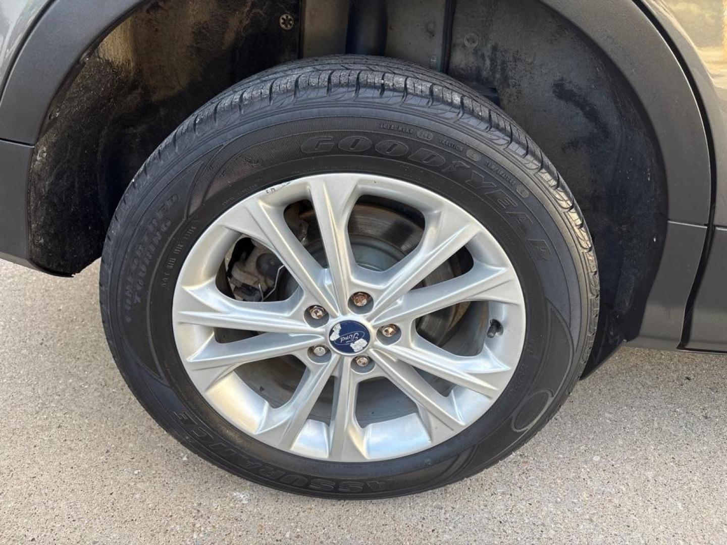 2017 GRAY FORD ESCAPE S (1FMCU0F75HU) with an 2.5L engine, Automatic transmission, located at 503 First Street, Canonsburg, PA, 15317, (724) 745-0566, 40.266006, -80.178413 - Photo#10
